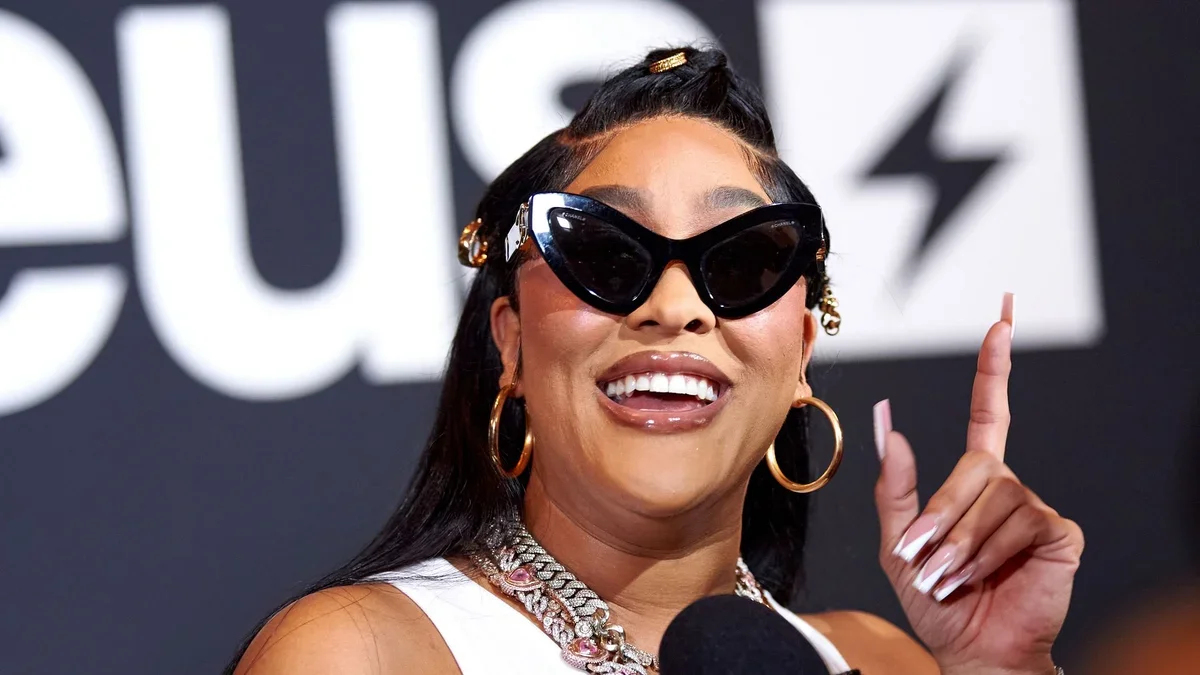 Natalie Nunn saca la tarjeta ‘UNO Reverse’ en North West en una divertida publicación de Halloween