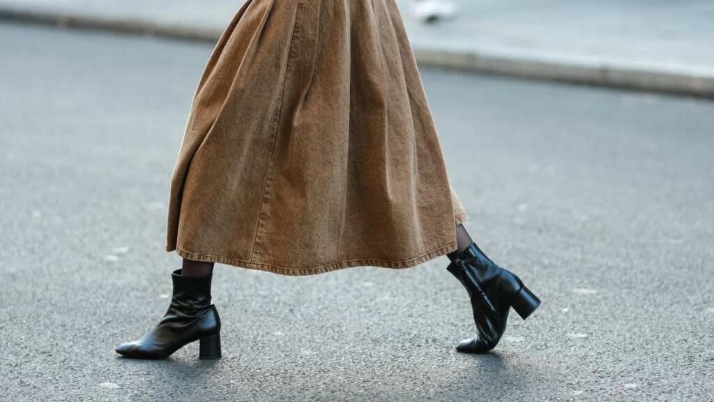 Del botín con tacón a la zapatilla más cómoda: estos son los zapatos de piel que tienes que buscar este otoño
