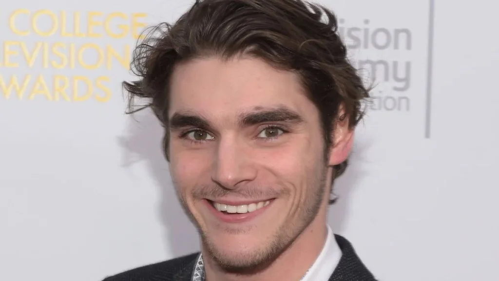 RJ Mitte, actor que interpretó al hijo de Walter White en ‘Breaking Bad’, muere a los 34 años
