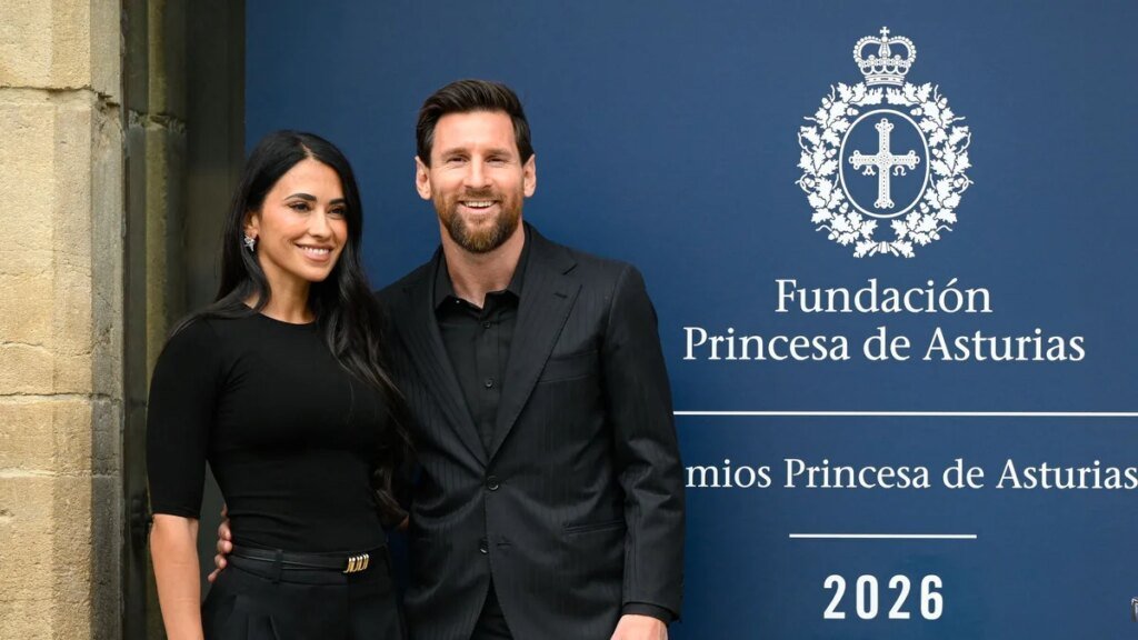 Las imágenes de Leo Messi y Antonela Roccuzzo a ritmo de gaitas en el hotel Reconquista de Oviedo