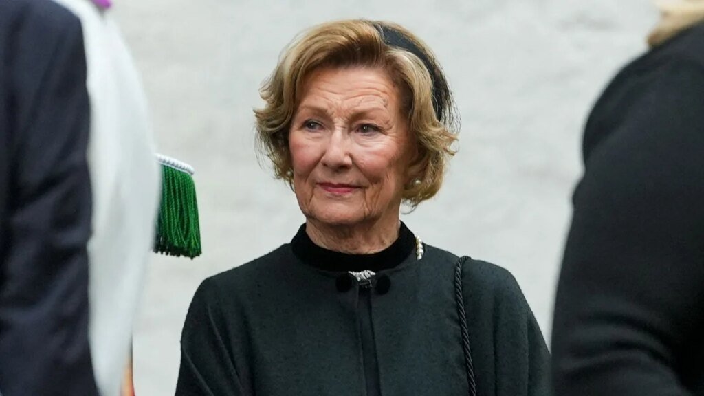 El estatus real de la reina Sonja cambia después de la muerte del rey Harald, pero su título tiene una sorprendente excepción