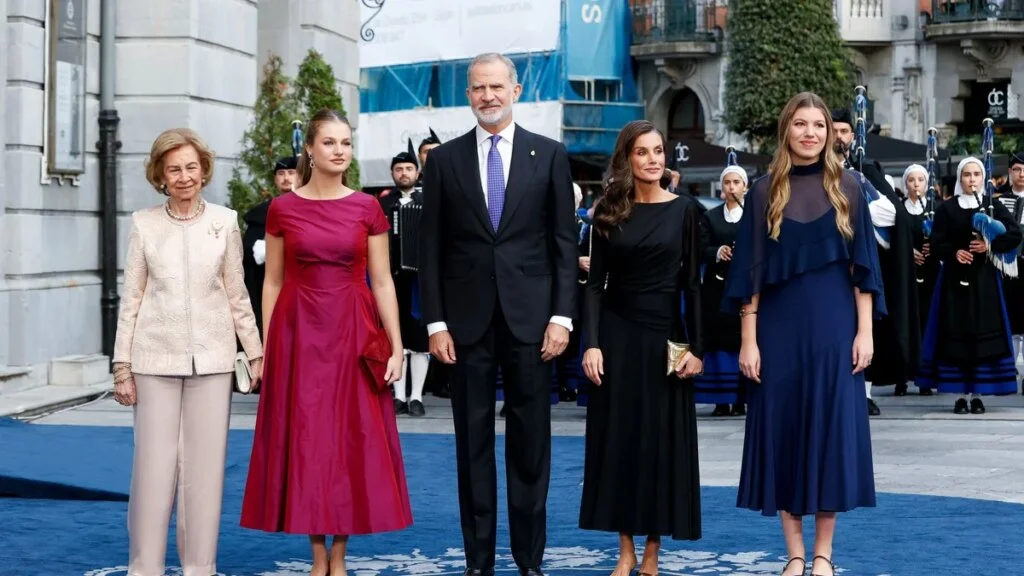 La entrega de los Premios Princesa de Asturias 2026, en directo: los Reyes y sus hijas presiden la ceremonia