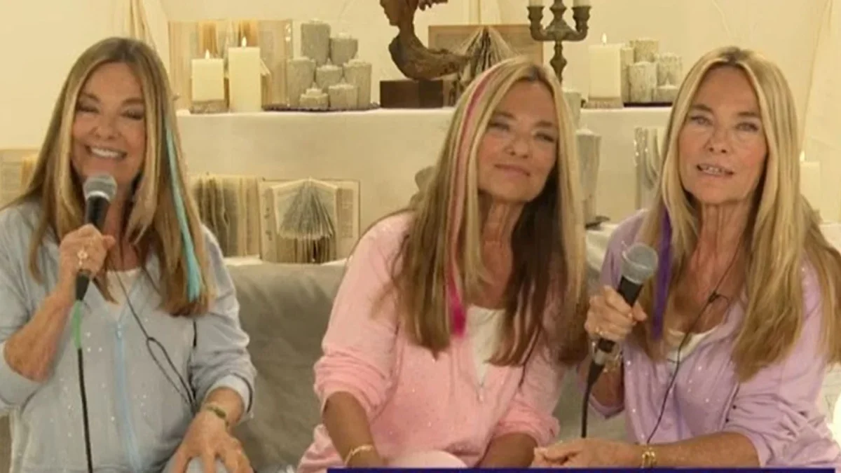 Las Trillizas de Oro reaparecen en escena y desvelan cómo fue su primer encuentro con Julio Iglesias: “Fue en un ascensor y nunca nos confundió”