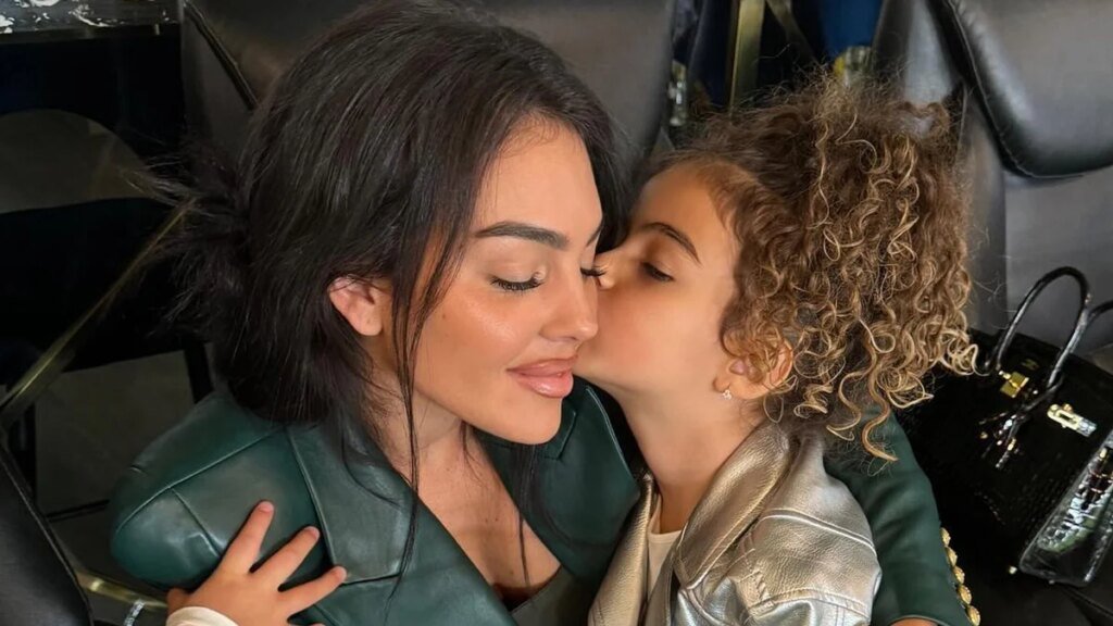 Georgina Rodríguez, orgullosa de su hija Alana, muestra su interpretación de un éxito de Billie Eilish