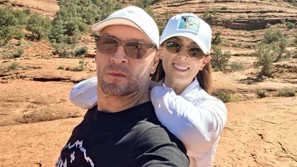 Jacky Bracamontes y Martín Fuentes se regalan una escapada romántica por sus 15 años de casados