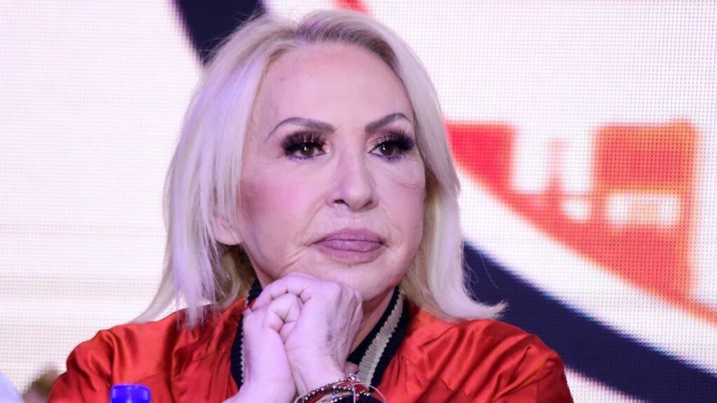 Laura Bozzo ingresa a hospital en la Ciudad de México tras su cirugía en Acapulco