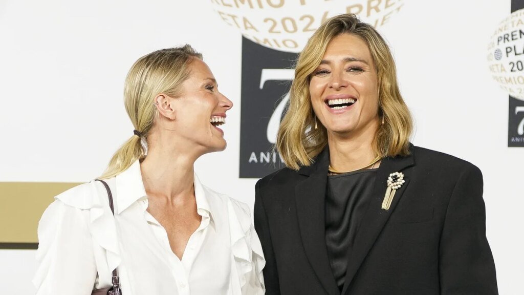 Sandra Barneda y Pascalle Paerel reaparecen tras su boda: sonrientes, felices y de la mano cinco días después del ‘sí, quiero’